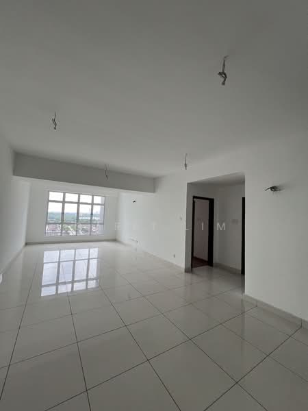 Soho for Sale in Taman Molek (Johor Bahru) - Garet Lim - Living Room - PropertyGuru.com.my