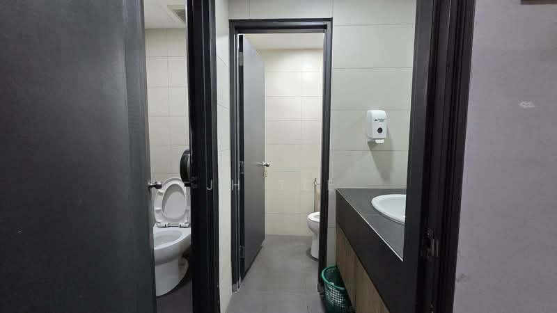 Pejabat untuk Disewa di Petaling Jaya (Selangor) - JH Tee - Bathroom - PropertyGuru.com.my