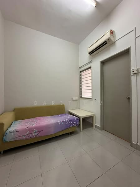 Rumah Teres 2-Tingkat untuk Dijual di Taman Seri Austin (Tebrau) - Garet Lim - Living Room - PropertyGuru.com.my