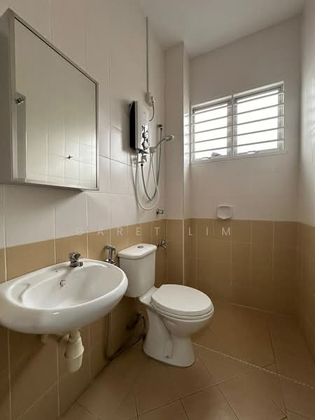 Rumah Teres 2-Tingkat untuk Dijual di Taman Seri Austin (Tebrau) - Garet Lim - Bathroom - PropertyGuru.com.my