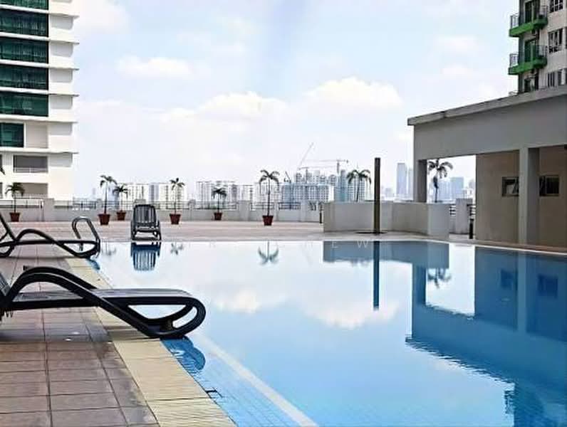 Servis Apartment untuk Dijual di OUG Parklane - Mr. Chew - Pool - PropertyGuru.com.my
