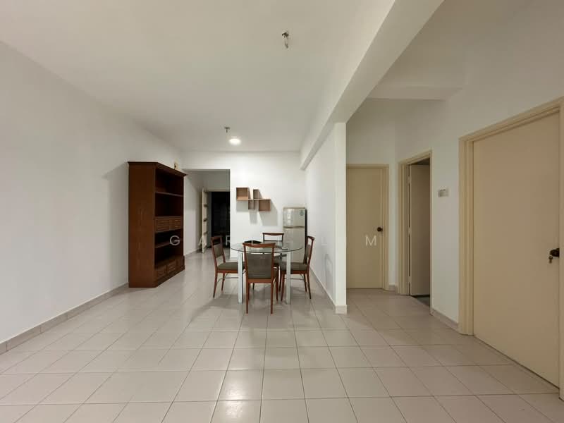 Pangsapuri untuk Dijual di Danga View Apartment - Garet Lim - Living Room - PropertyGuru.com.my