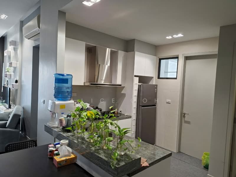 Condominium for Rent at Sapphire Paradigm - Alice Goh - Kitchen - PropertyGuru.com.my
