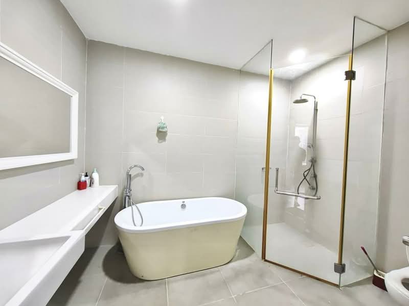 3-storey Terraced House for Rent in Seri Kembangan (Selangor) - Jacquin Tan - Bathroom - PropertyGuru.com.my