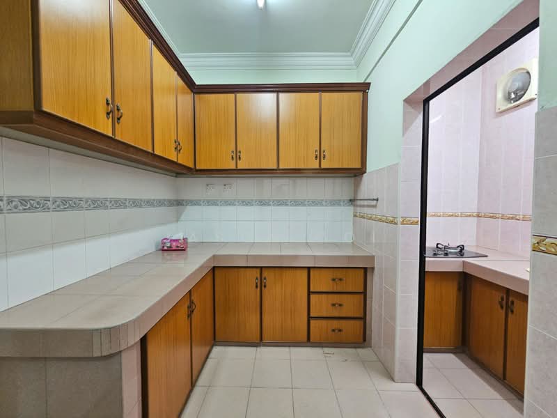 2-storey Terraced House for Sale in Putra Heights (Subang Jaya) - Jason Ooi - Kitchen - PropertyGuru.com.my