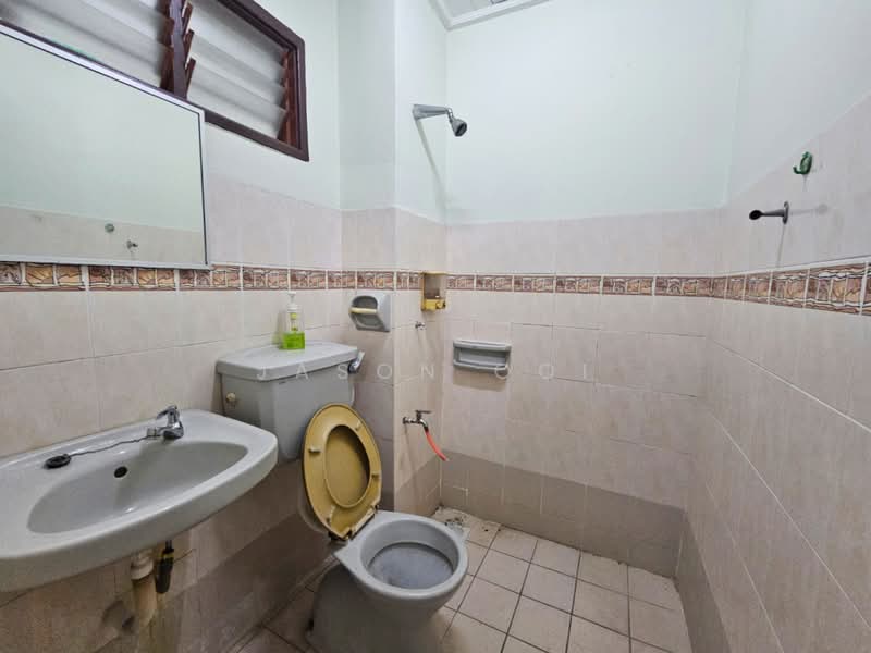 2-storey Terraced House for Sale in Putra Heights (Subang Jaya) - Jason Ooi - Bathroom - PropertyGuru.com.my