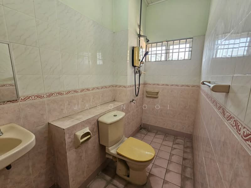 2-storey Terraced House for Sale in Putra Heights (Subang Jaya) - Jason Ooi - Bathroom - PropertyGuru.com.my