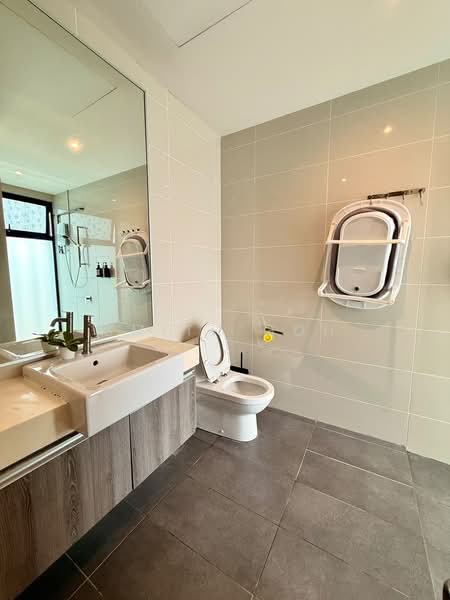 Service Residence for Sale at Southkey Mosaic - Smith Goh - Bathroom - PropertyGuru.com.my