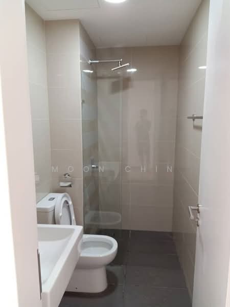 Servis Apartment untuk Disewa di United Point (Residensi Berpadu) - Moon Chin - Bathroom - PropertyGuru.com.my