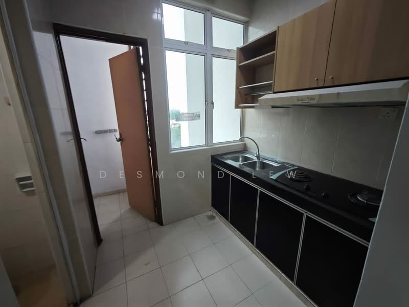 Apartment for Sale at Sri Samudera Apartment (Seaview Residence Suites) - Desmond Lew - Kitchen - PropertyGuru.com.my