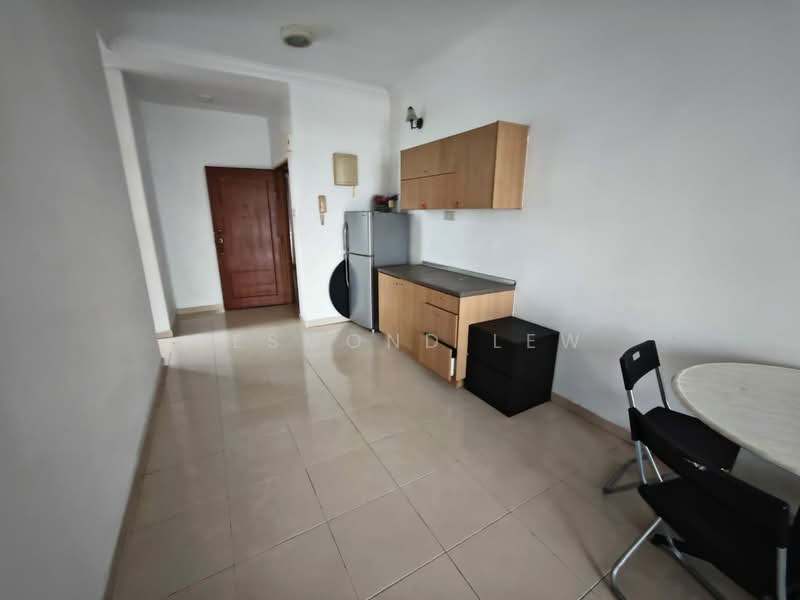 Apartment for Sale at Sri Samudera Apartment (Seaview Residence Suites) - Desmond Lew - Kitchen - PropertyGuru.com.my