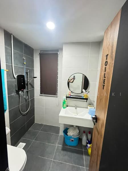 Service Residence for Rent at Residensi MH Platinum 2 - Danial Mohd Zaki - Bathroom - PropertyGuru.com.my
