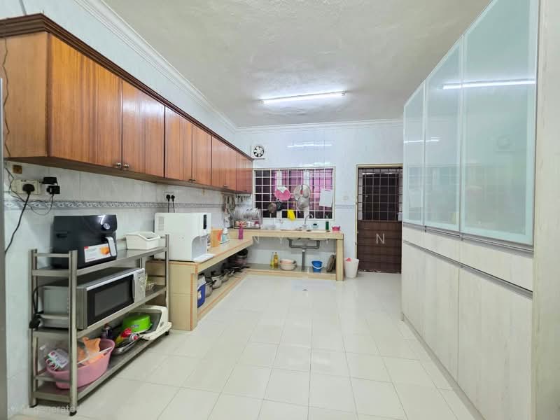 Rumah Teres 2-Tingkat untuk Dijual di Taman Bukit Rawang Jaya (Rawang) - Tiffany Yang - Kitchen - PropertyGuru.com.my