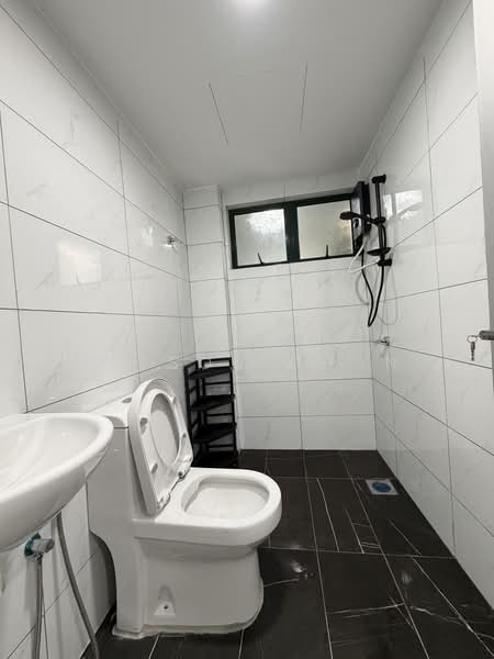 Pangsapuri untuk Disewa di Sunway Court - Hilson Chan - Bathroom - PropertyGuru.com.my