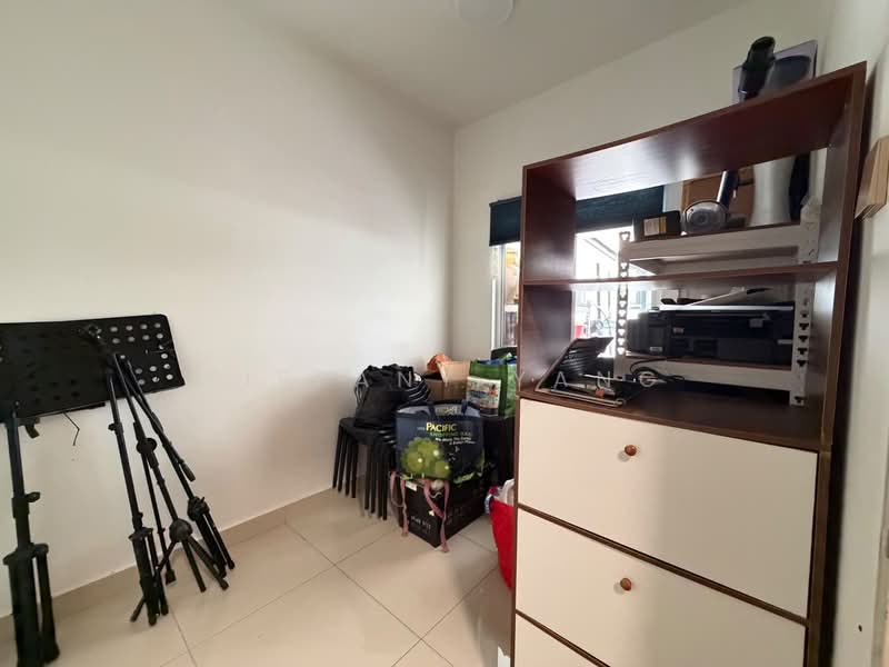 2-storey Terraced House for Sale in Taman Kundang Jaya (Rawang) - Tiffany Yang - Bedroom - PropertyGuru.com.my