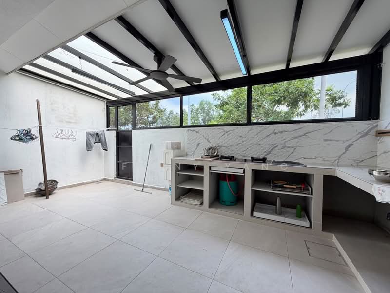 2-storey Terraced House for Sale in Taman Kundang Jaya (Rawang) - Tiffany Yang - Kitchen - PropertyGuru.com.my