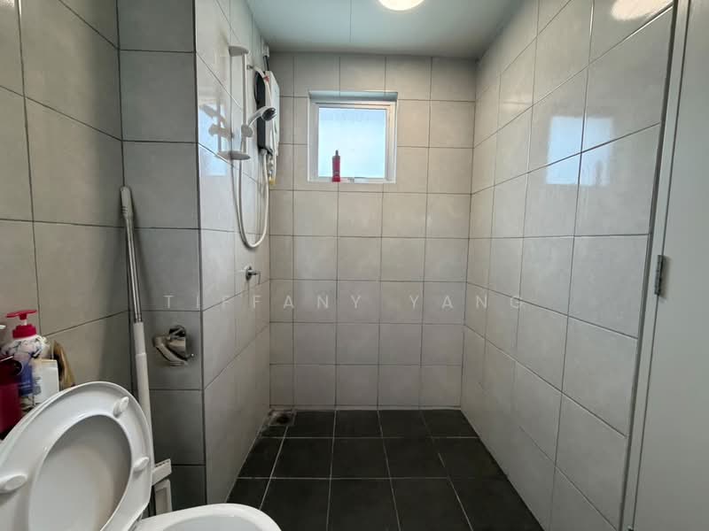 2-storey Terraced House for Sale in Taman Kundang Jaya (Rawang) - Tiffany Yang - Bilik Mandi - PropertyGuru.com.my