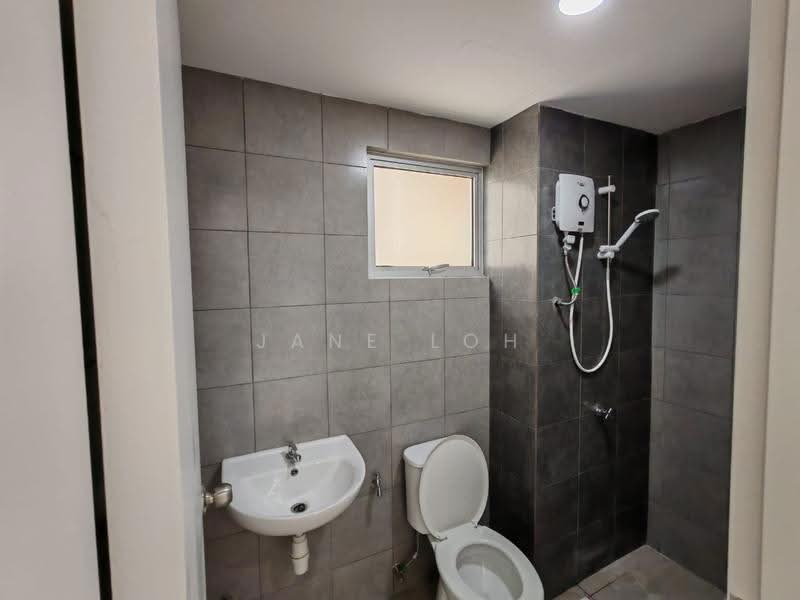 Condominium for Rent at Residensi Sateria - Jane Loh - Bathroom - PropertyGuru.com.my