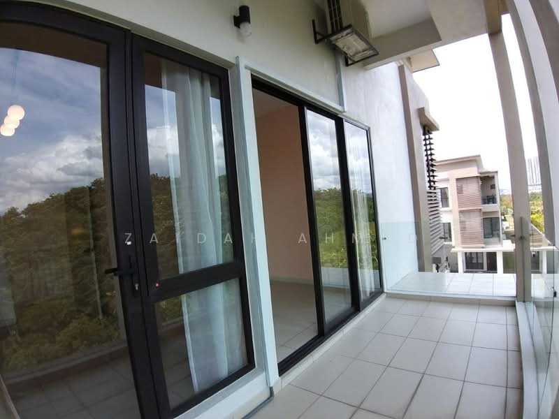 Townhouse for Rent in 16 Sierra (Puchong) - Zaidah Ahmad - Balcony - PropertyGuru.com.my