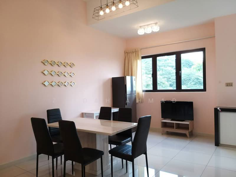 Townhouse for Rent in 16 Sierra (Puchong) - Zaidah Ahmad - Dining Room - PropertyGuru.com.my
