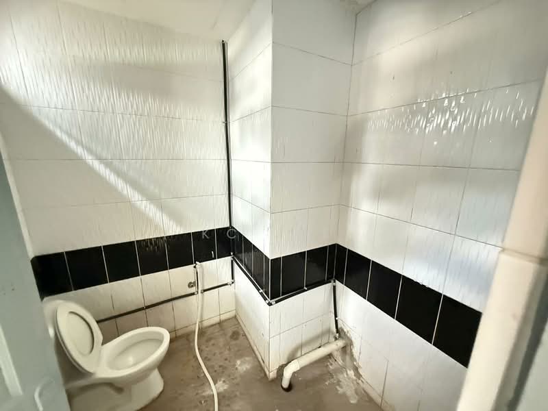 Shop for Rent in 3rd mile (Kuching) - KC Jee - PropertyGuru.com.my