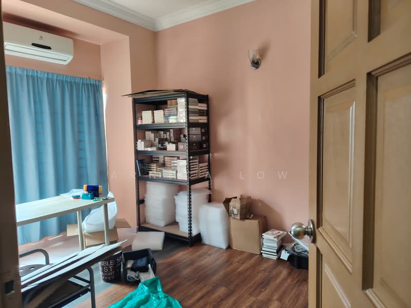 Rumah Teres untuk Disewa di Bandar Putra Permai (Seri Kembangan) - Arnica Low - PropertyGuru.com.my