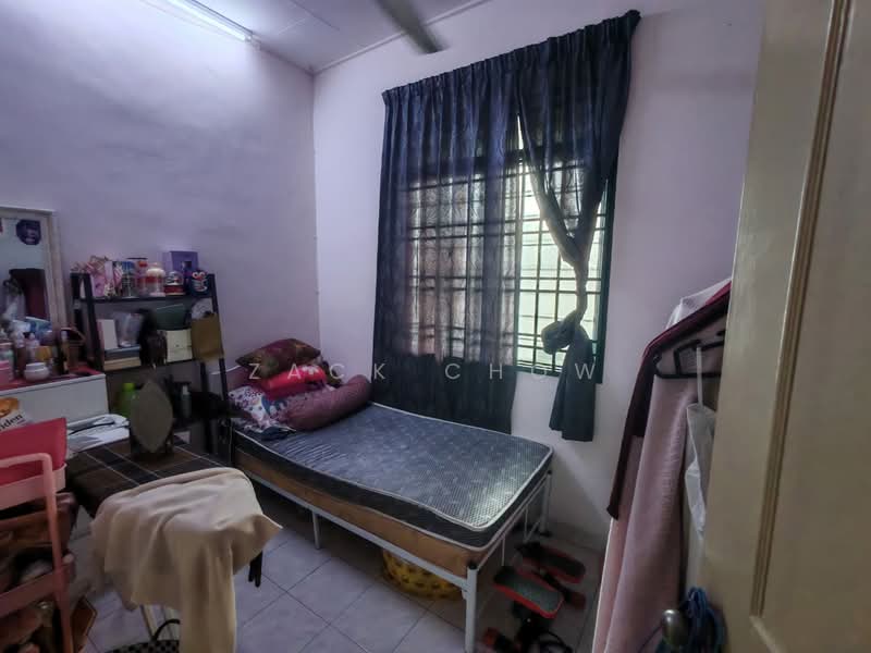 1-storey Terraced House for Sale in Taman Puteri Wangsa (Ulu Tiram) - Zack Chow - Bedroom - PropertyGuru.com.my