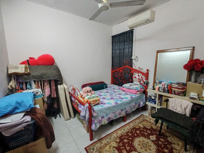 1-storey Terraced House for Sale in Taman Puteri Wangsa (Ulu Tiram) - Zack Chow - Bedroom - PropertyGuru.com.my