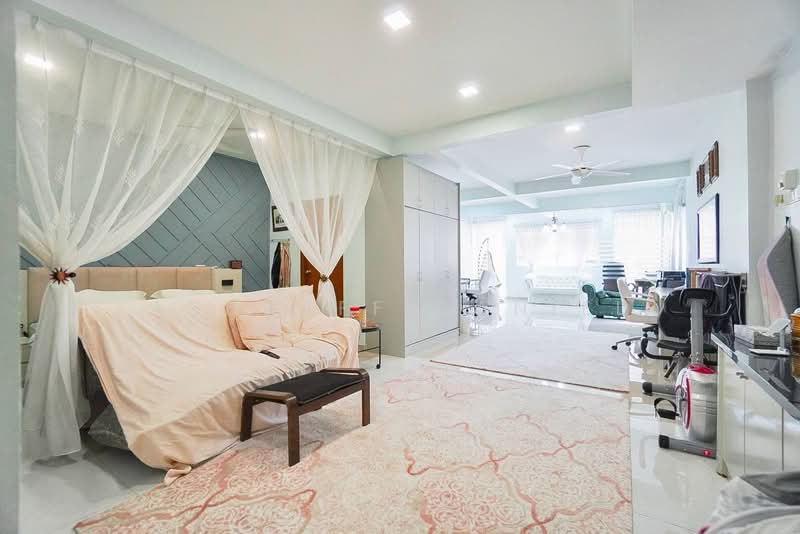 2.5-storey Terraced House for Sale in Ampang Jaya (Ampang) - Ashraff Daniel - Living Room - PropertyGuru.com.my
