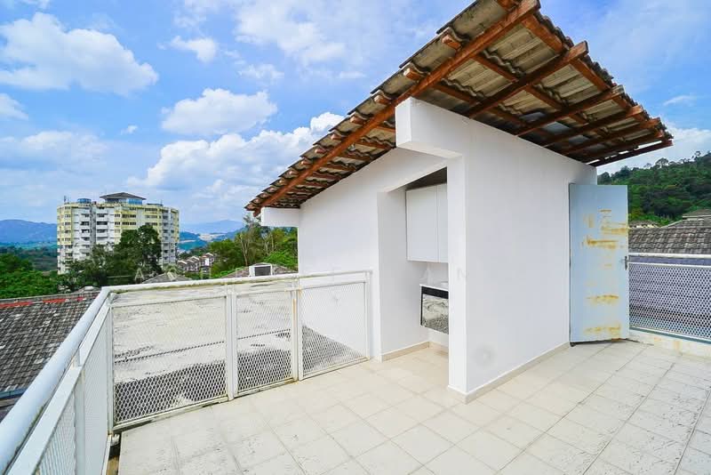 2.5-storey Terraced House for Sale in Ampang Jaya (Ampang) - Ashraff Daniel - Balcony - PropertyGuru.com.my