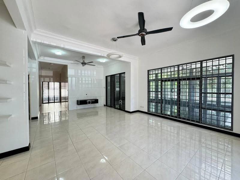 Terraced House for Sale in Bukit Jelutong (Shah Alam) - Aida Ramli - Living Room - PropertyGuru.com.my