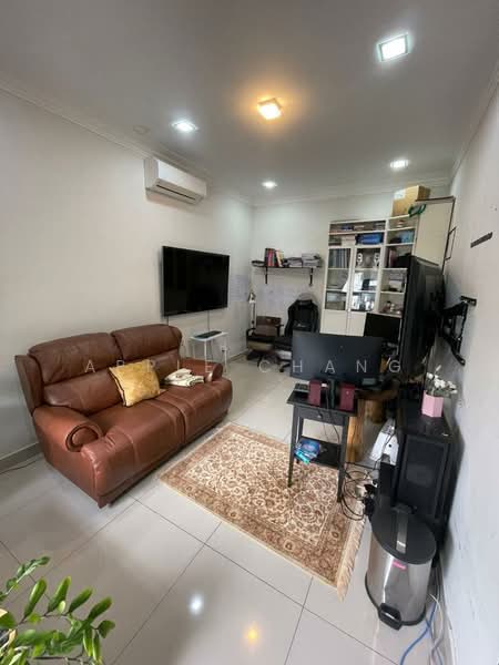 3-storey Terraced House for Rent in Denai Alam (Shah Alam) - Apple Chang - Living Room - PropertyGuru.com.my