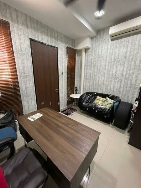 3-storey Terraced House for Rent in Denai Alam (Shah Alam) - Apple Chang - Study - PropertyGuru.com.my