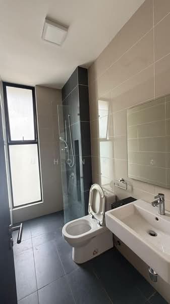 Semi-Detached House for Sale in East Ledang (Iskandar Puteri (Nusajaya)) - U Hon Kun - Bathroom - PropertyGuru.com.my