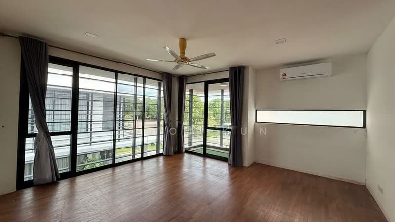Semi-Detached House for Sale in East Ledang (Iskandar Puteri (Nusajaya)) - U Hon Kun - Living Room - PropertyGuru.com.my