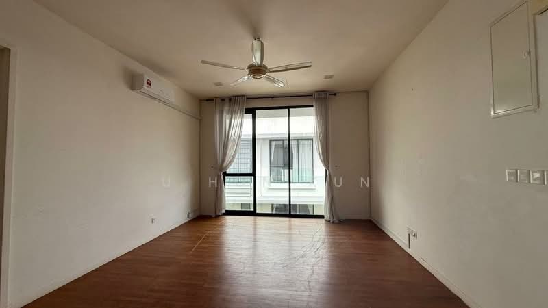 Semi-Detached House for Sale in East Ledang (Iskandar Puteri (Nusajaya)) - U Hon Kun - Living Room - PropertyGuru.com.my