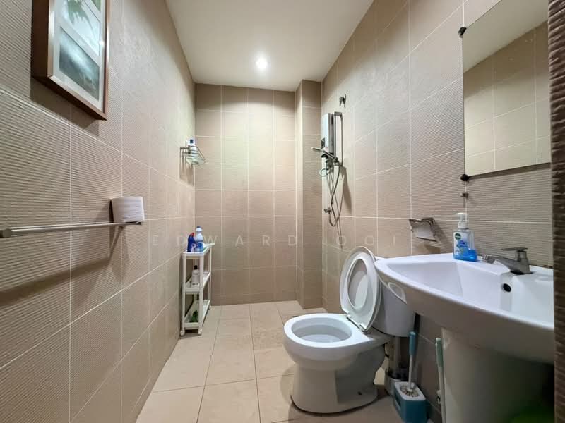 2-storey Terraced House for Sale in Taman Bukit Desa (Taman Desa) - Edward Ooi - Bathroom - PropertyGuru.com.my