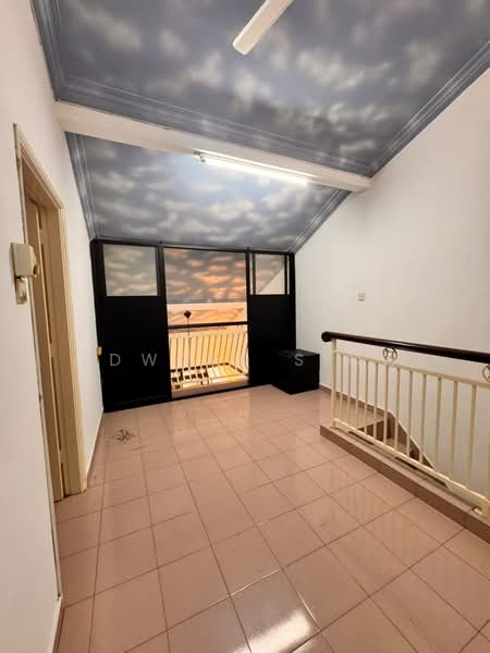 1.5-storey Terraced House for Rent in Taman Molek (Johor Bahru) - Edward Siow - Corridor - PropertyGuru.com.my