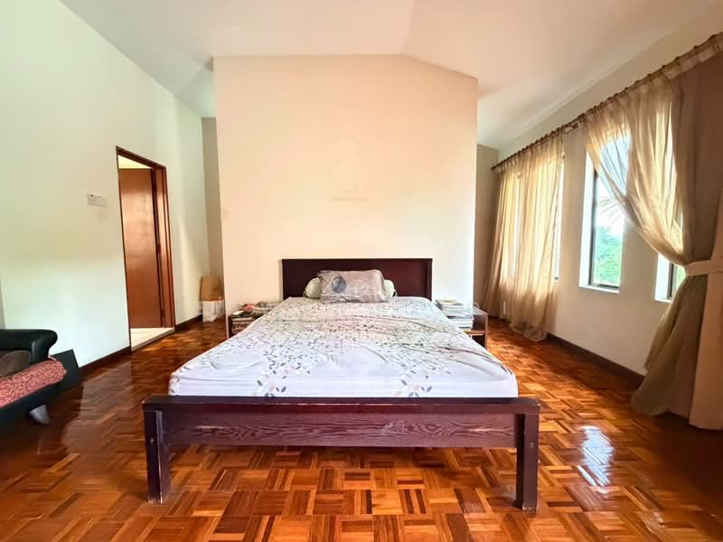 2-storey Terraced House for Sale in Taman Bukit Desa (Taman Desa) - Edward Ooi - Bedroom - PropertyGuru.com.my