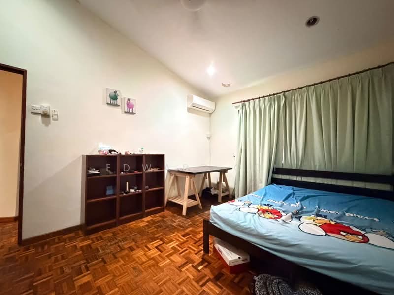 2-storey Terraced House for Sale in Taman Bukit Desa (Taman Desa) - Edward Ooi - Bedroom - PropertyGuru.com.my