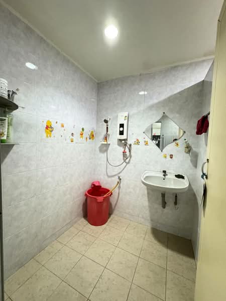 Rumah Teres 2-Tingkat untuk Dijual di Taman Pelangi (Johor Bahru) - Janice Yong - Bathroom - PropertyGuru.com.my