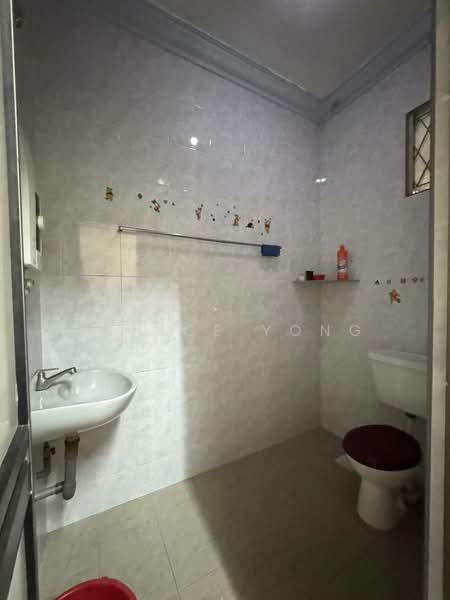 Rumah Teres 2-Tingkat untuk Dijual di Taman Pelangi (Johor Bahru) - Janice Yong - Bathroom - PropertyGuru.com.my