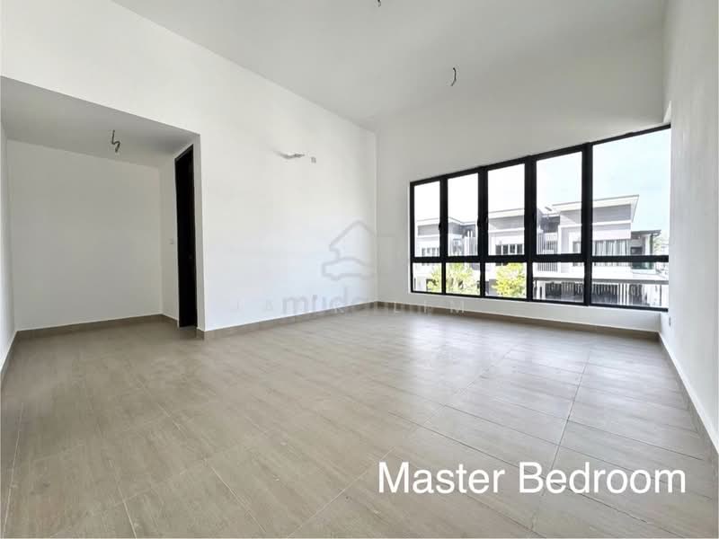 Terraced House for Sale in Klang (Selangor) - Jack Lim - Master Bedroom - PropertyGuru.com.my