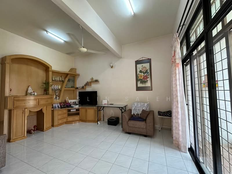 Rumah Teres 2-Tingkat untuk Dijual di Bayan Lepas (Penang) - Haslin Saleh - Living Room - PropertyGuru.com.my