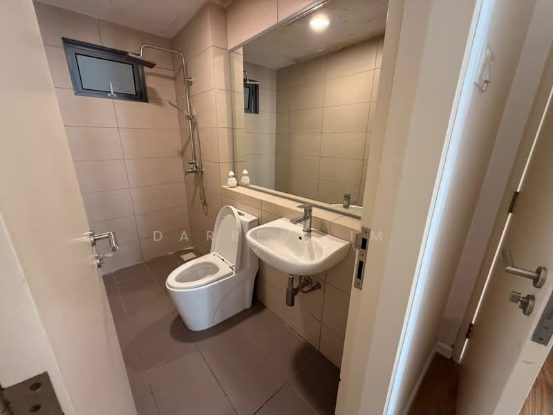 Kondominium untuk Disewa di Lakefront Residence - Darren Lim - Bathroom - PropertyGuru.com.my