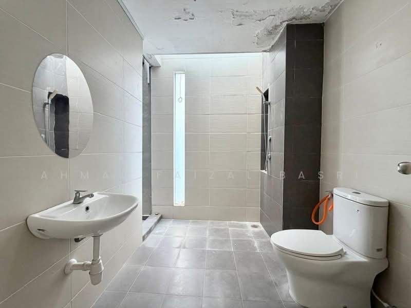 2-storey Terraced House for Sale in Bemban (Melaka) - Ahmad Faizal Basri - Bathroom - PropertyGuru.com.my