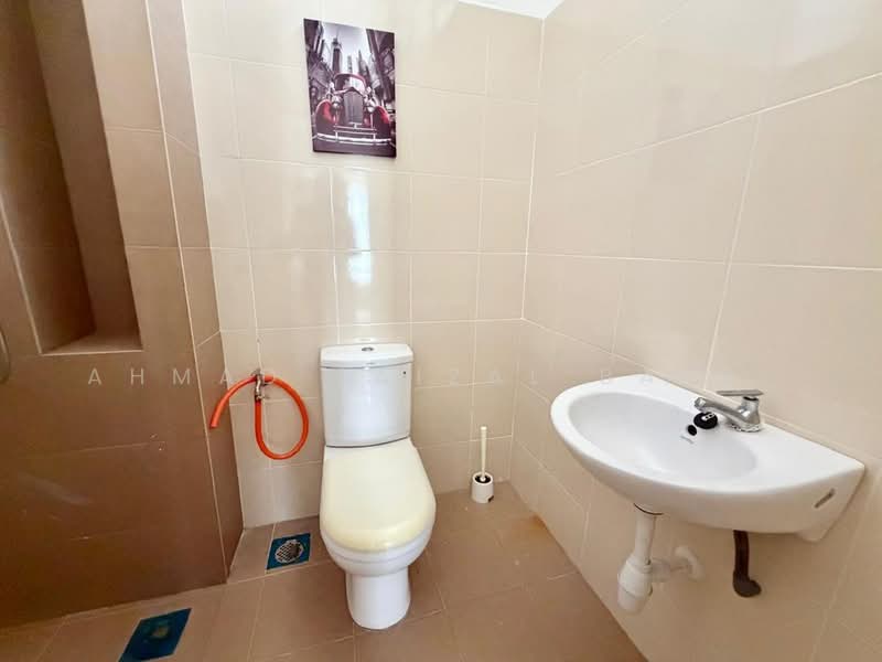 2-storey Terraced House for Sale in Bemban (Melaka) - Ahmad Faizal Basri - Bathroom - PropertyGuru.com.my