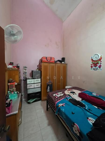 Rumah Teres 1-Tingkat untuk Dijual di Taman Rinting (Masai) - Melinda Ee - Bedroom - PropertyGuru.com.my