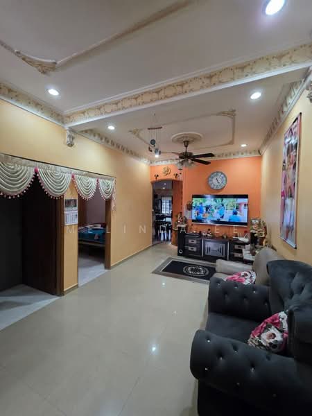 Rumah Teres 1-Tingkat untuk Dijual di Taman Rinting (Masai) - Melinda Ee - Living Room - PropertyGuru.com.my