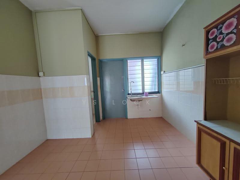 2-storey Terraced House for Rent in Taman Putra Prima (Puchong) - YS Lock - Kitchen - PropertyGuru.com.my